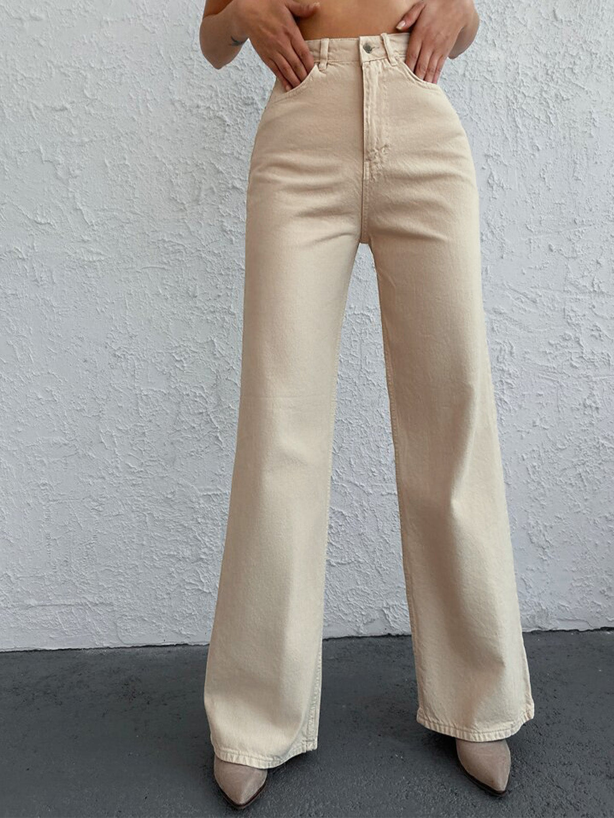 BLACK BUTTON SHIRT WITH BEIGE WIDE LEG JEANS WITH WHITE TANK TOP