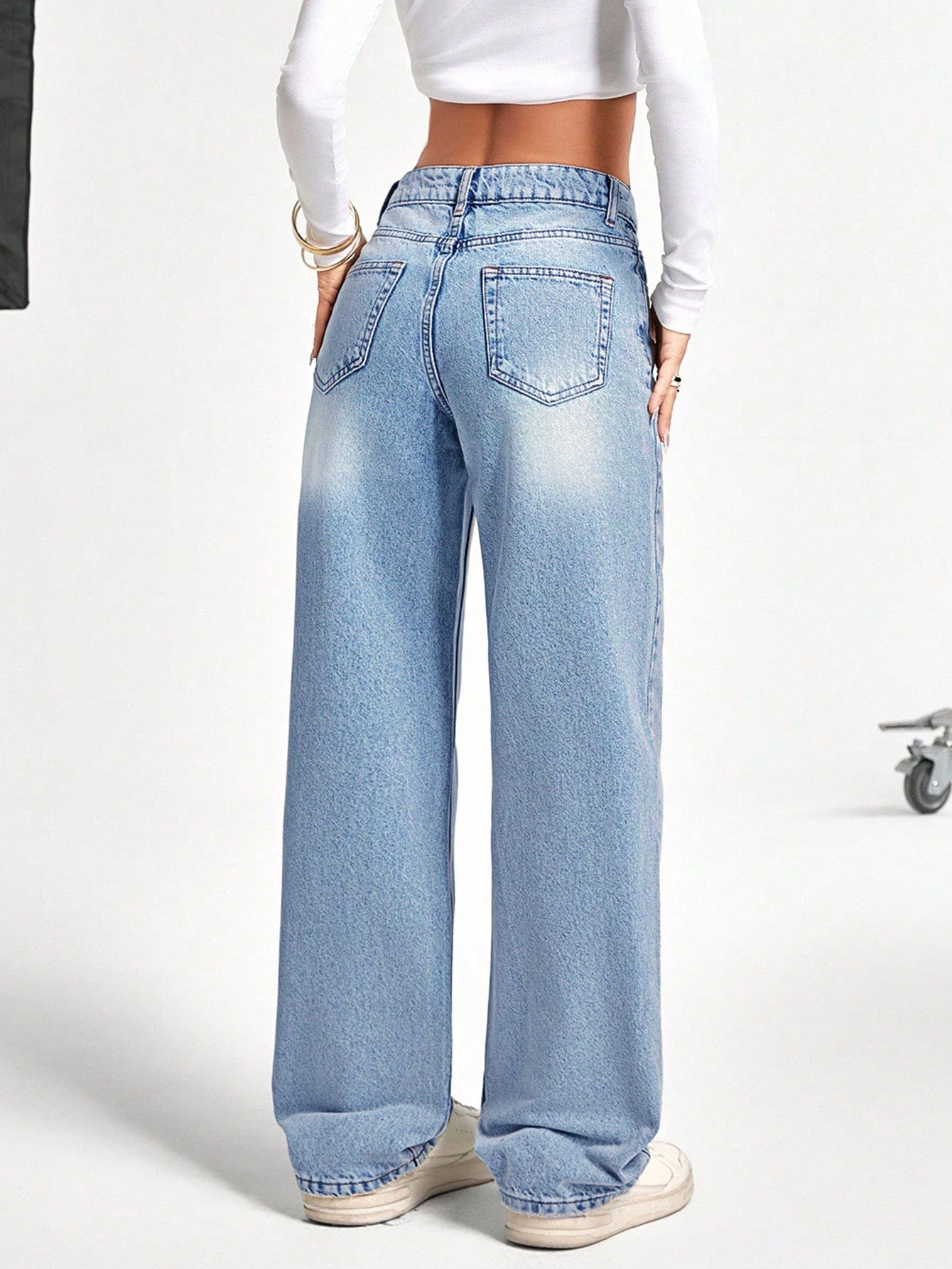 Light Washed Straight Leg Jeans