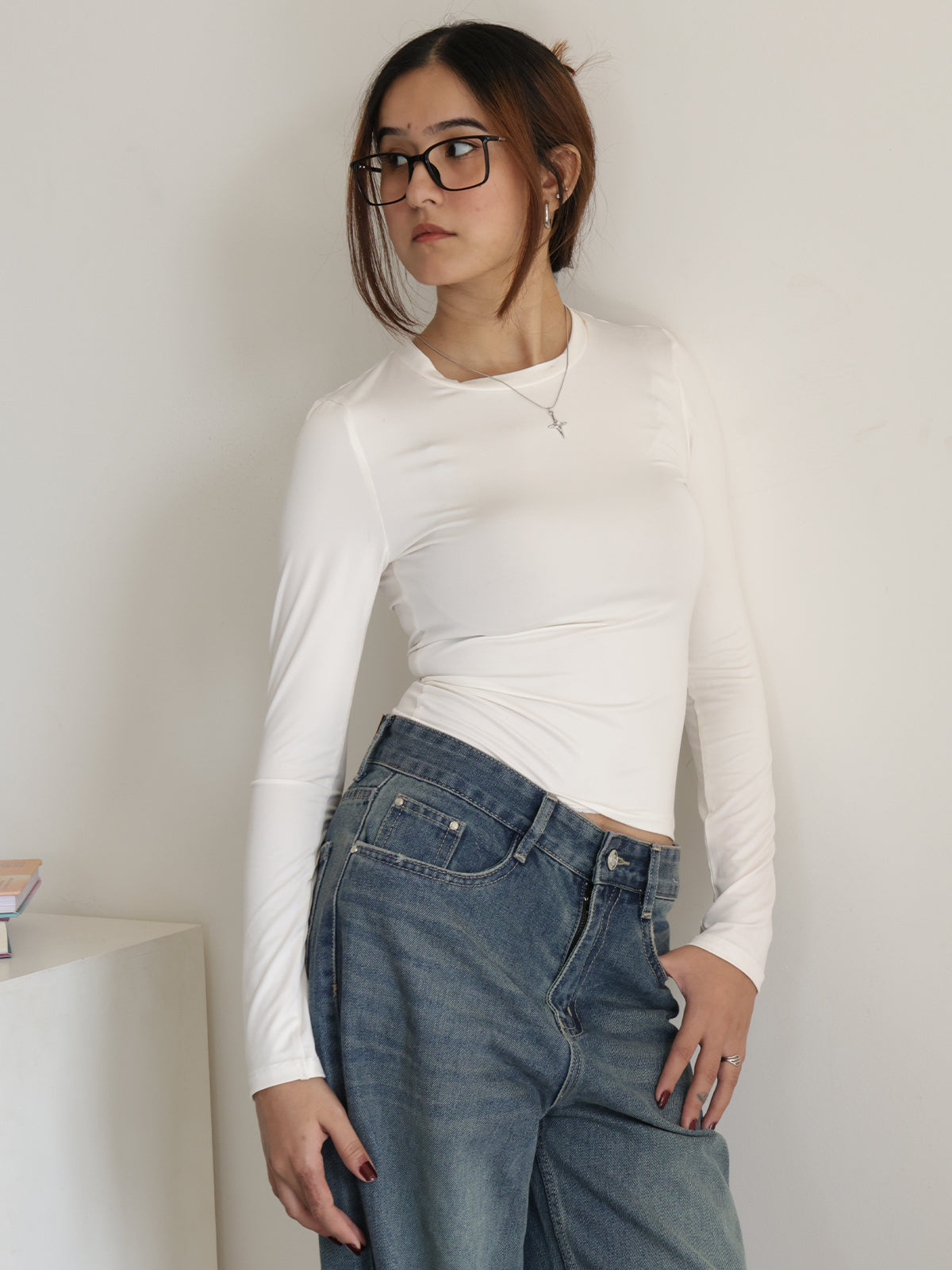 Off-white Crew Neck Long Sleeve Slim Fit Top