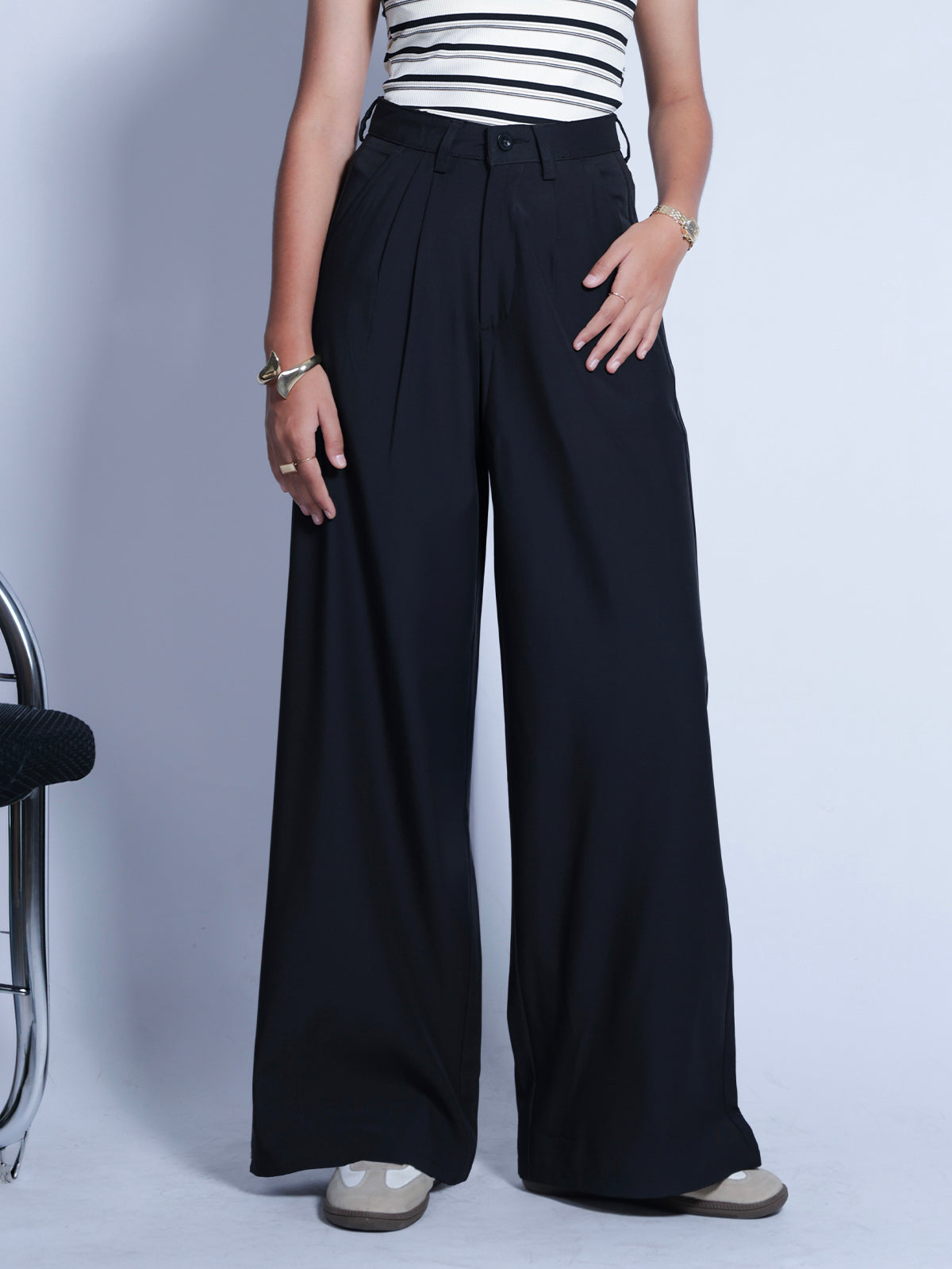 Black Double Pleated Korean Pant